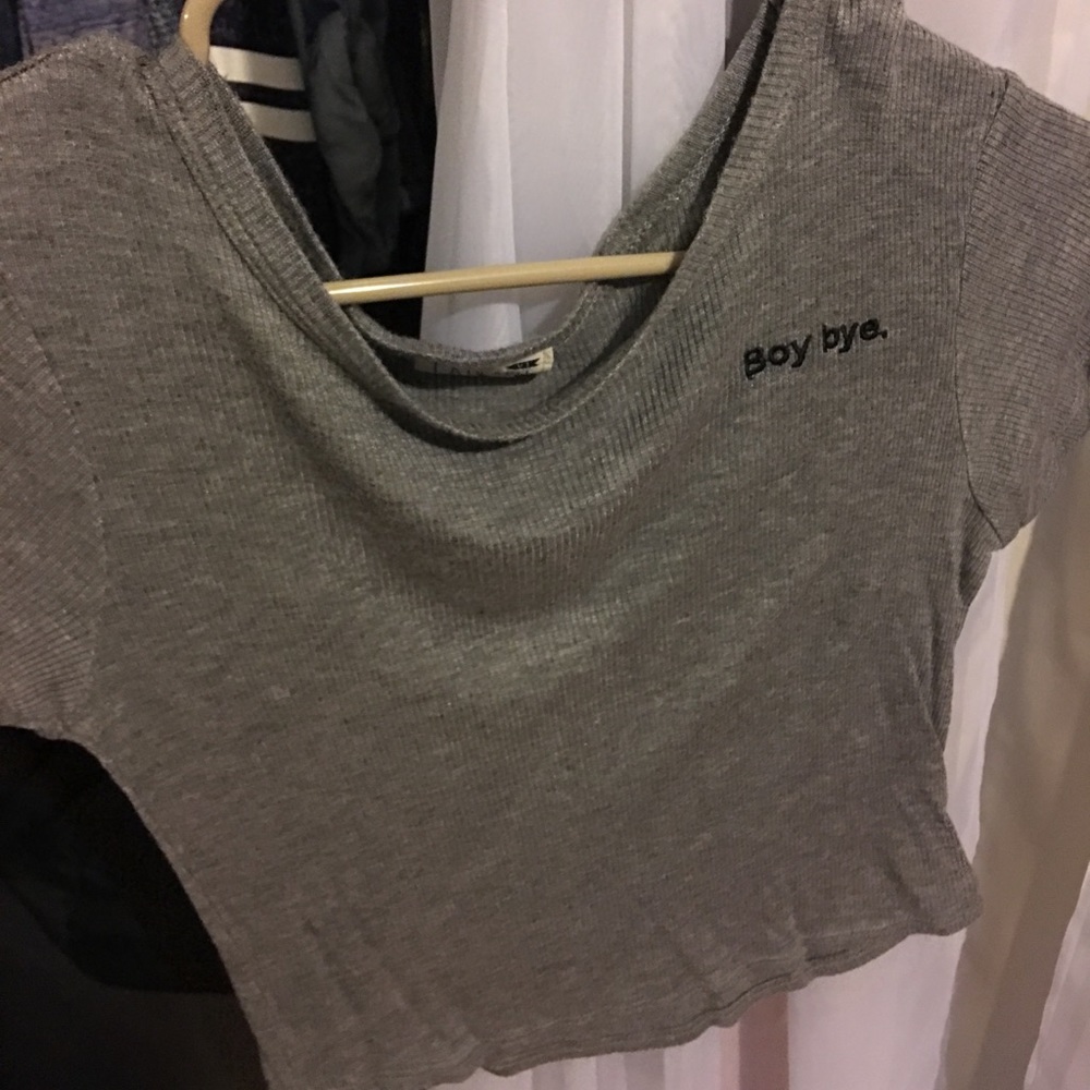 “boy bye” crop top 👋🏼